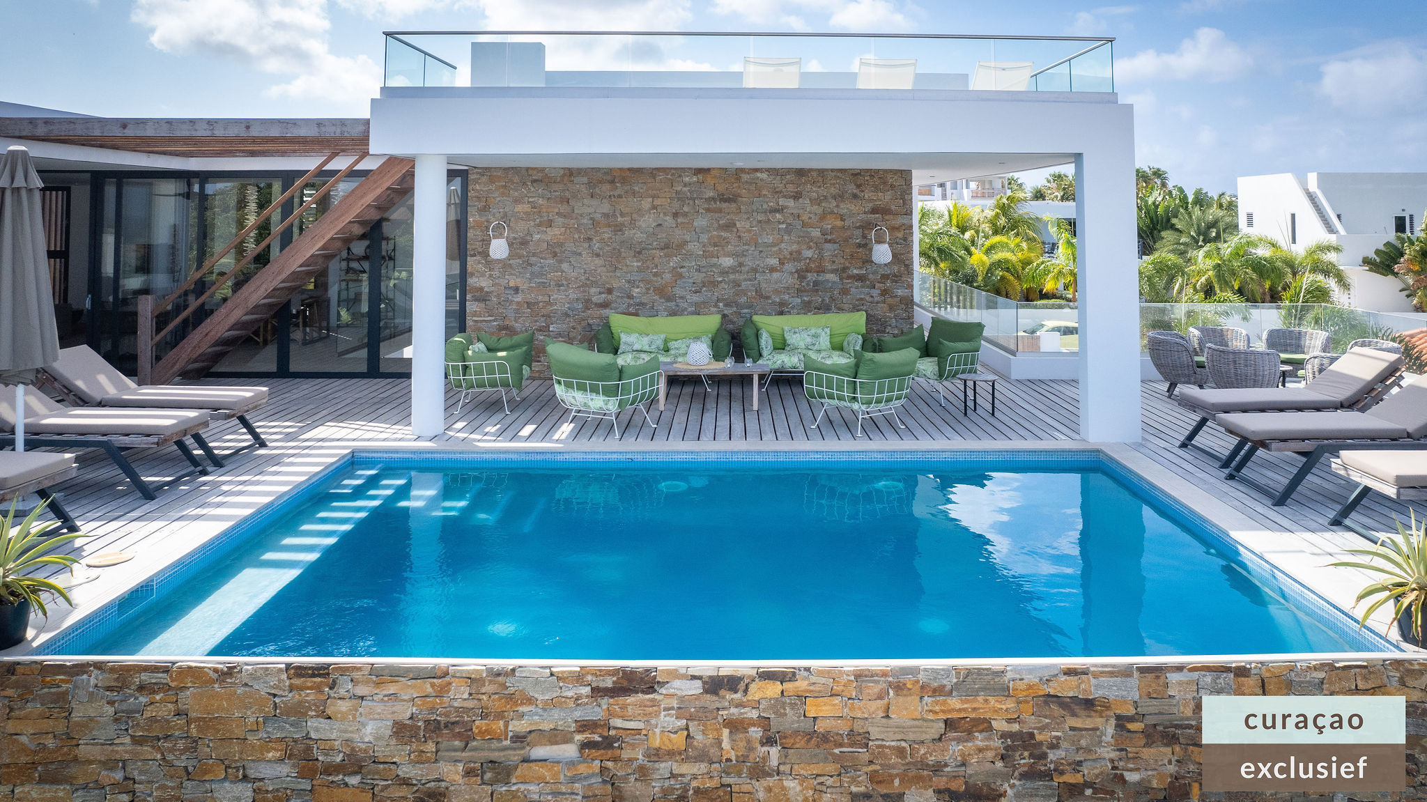 Luxe vakantievilla op Curaçao met heerlijk privézwembad bij de villa in Jan Thiel