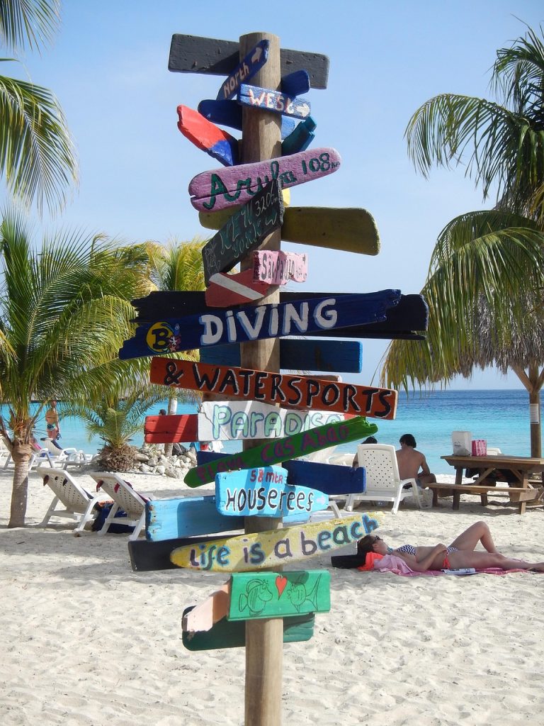 strand op Curaçao weergave van de top dingen om te doen op Curaçao.